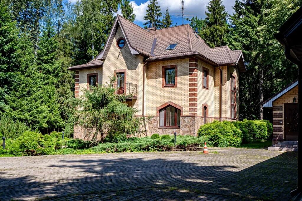 2-этажный коттедж 342 м² с отделкой