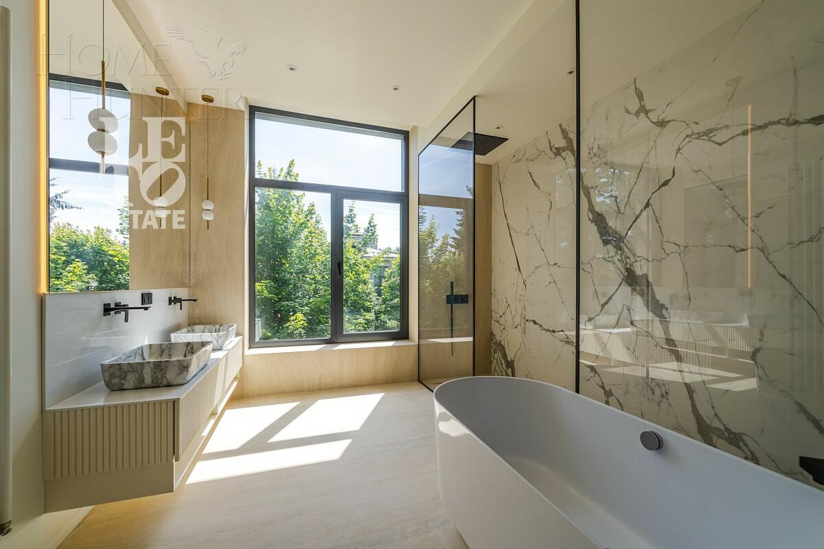 2-этажный коттедж 747 м² с отделкой