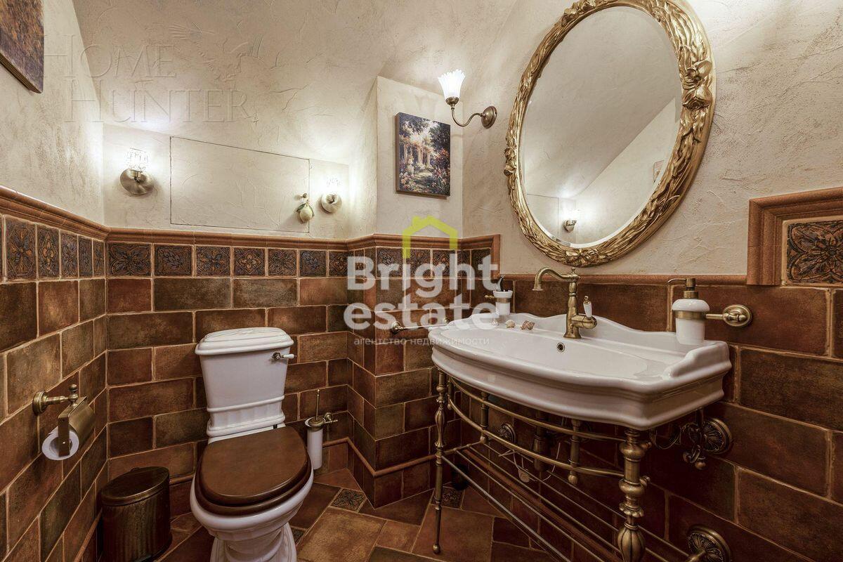 3-этажный таунхаус 270 м² с отделкой