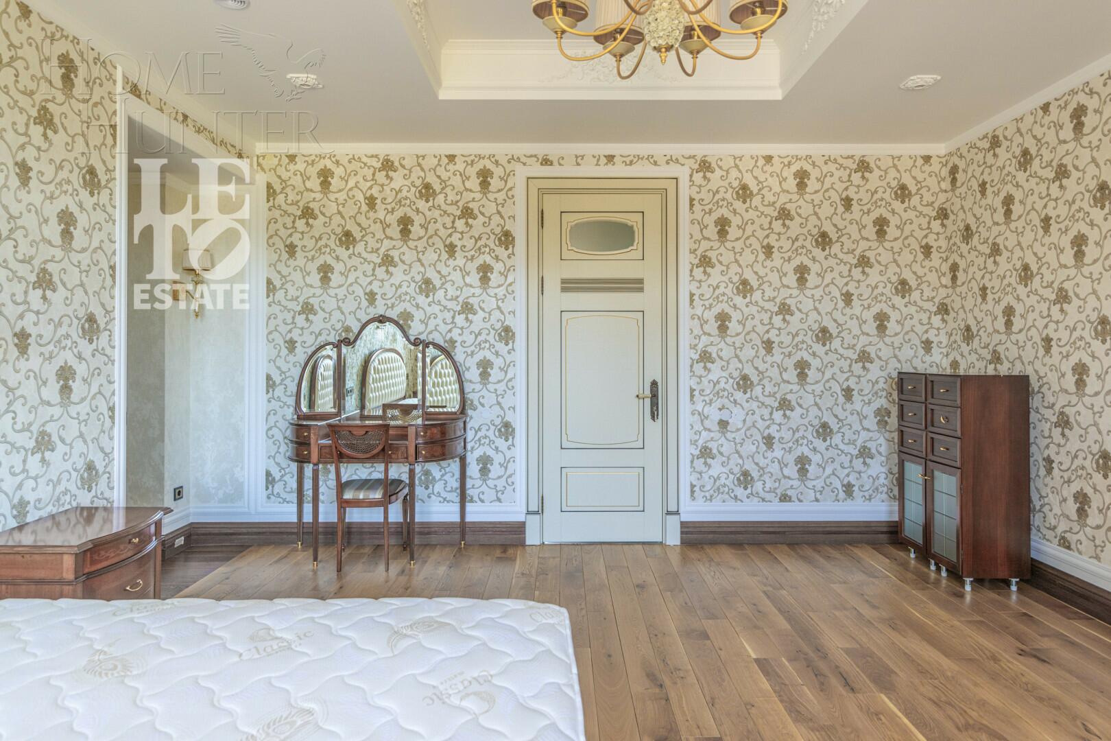 2-этажный коттедж 1 700 м² с отделкой