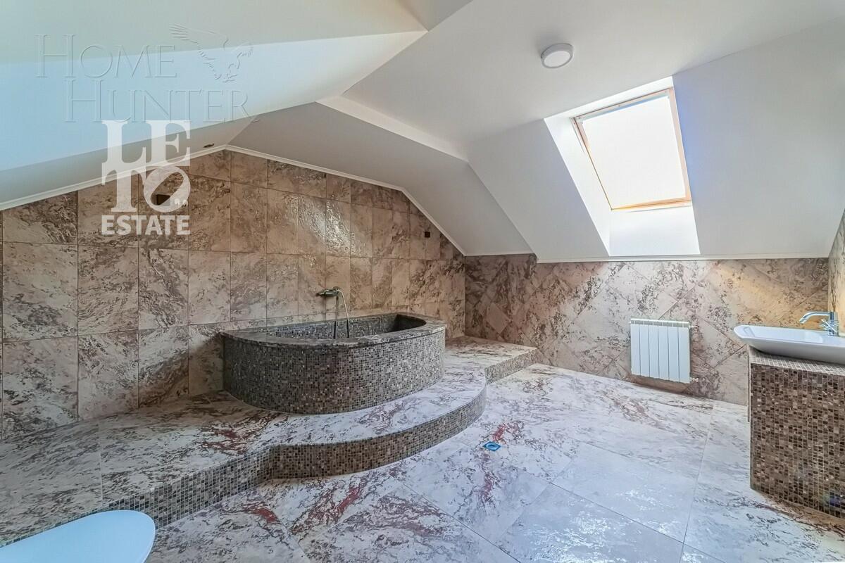 2-этажный коттедж 600 м² с отделкой