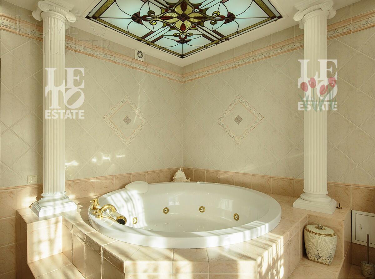 3-этажный коттедж 520 м² с отделкой