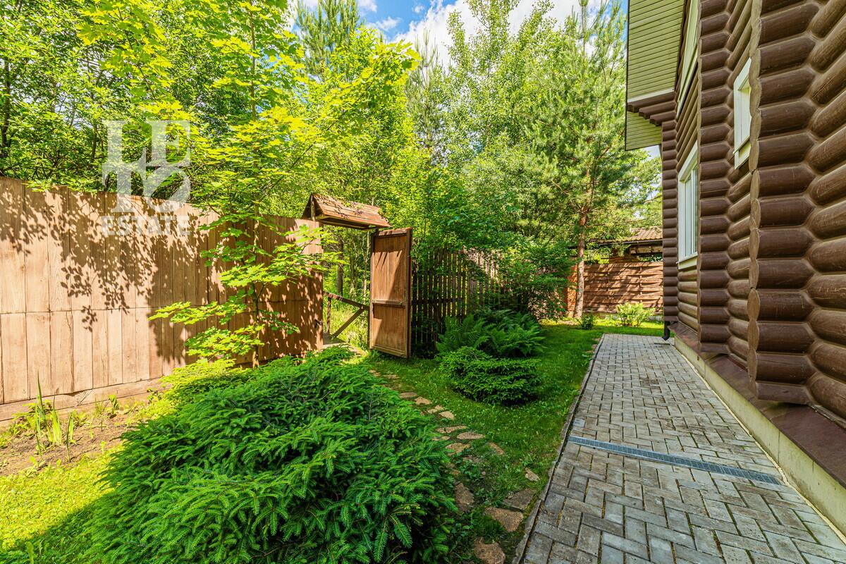 2-этажный коттедж 250.6 м² с отделкой