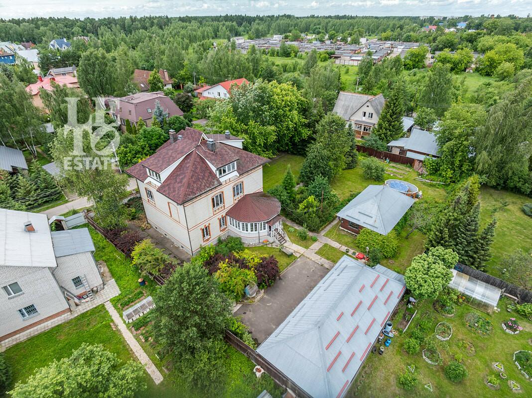 2-этажный коттедж 387.2 м² с отделкой