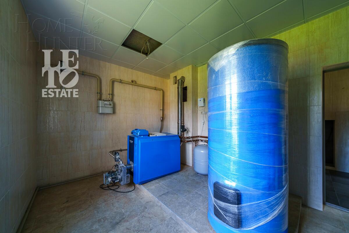 2-этажный коттедж 1 000 м² с отделкой