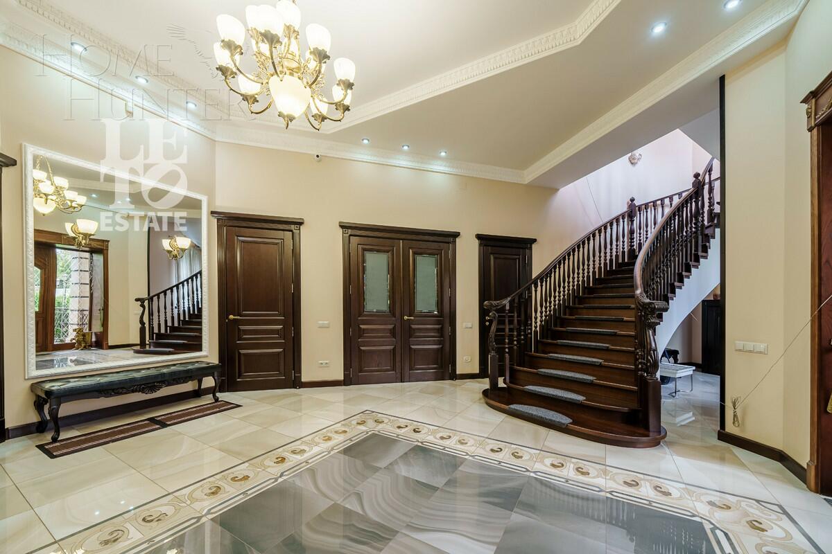 2-этажный коттедж 848 м² без отделки