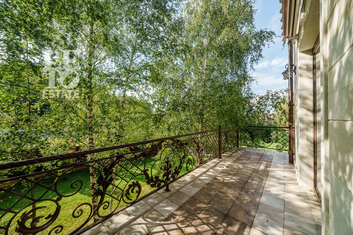 2-этажный коттедж 848 м² без отделки