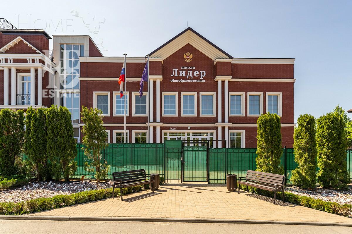 2-этажный коттедж 240 м² без отделки