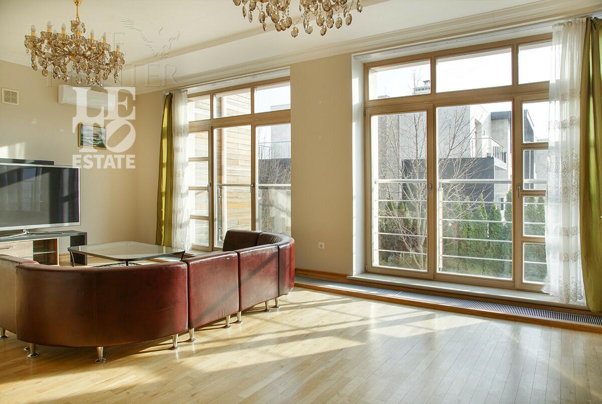 3-этажный таунхаус 264.6 м² с отделкой