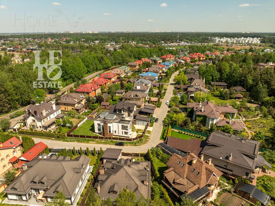 2-этажный таунхаус 428 м² с отделкой