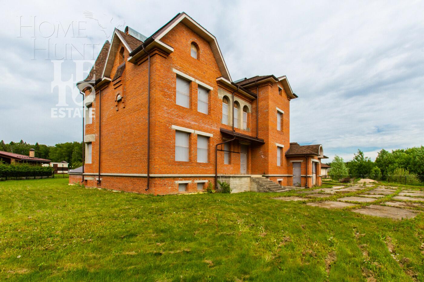 2-этажный коттедж 785 м² без отделки