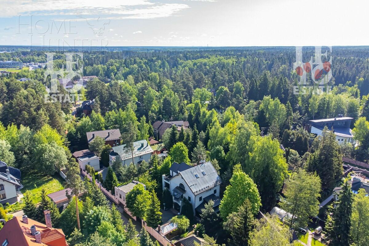 3-этажный коттедж 520 м² с отделкой