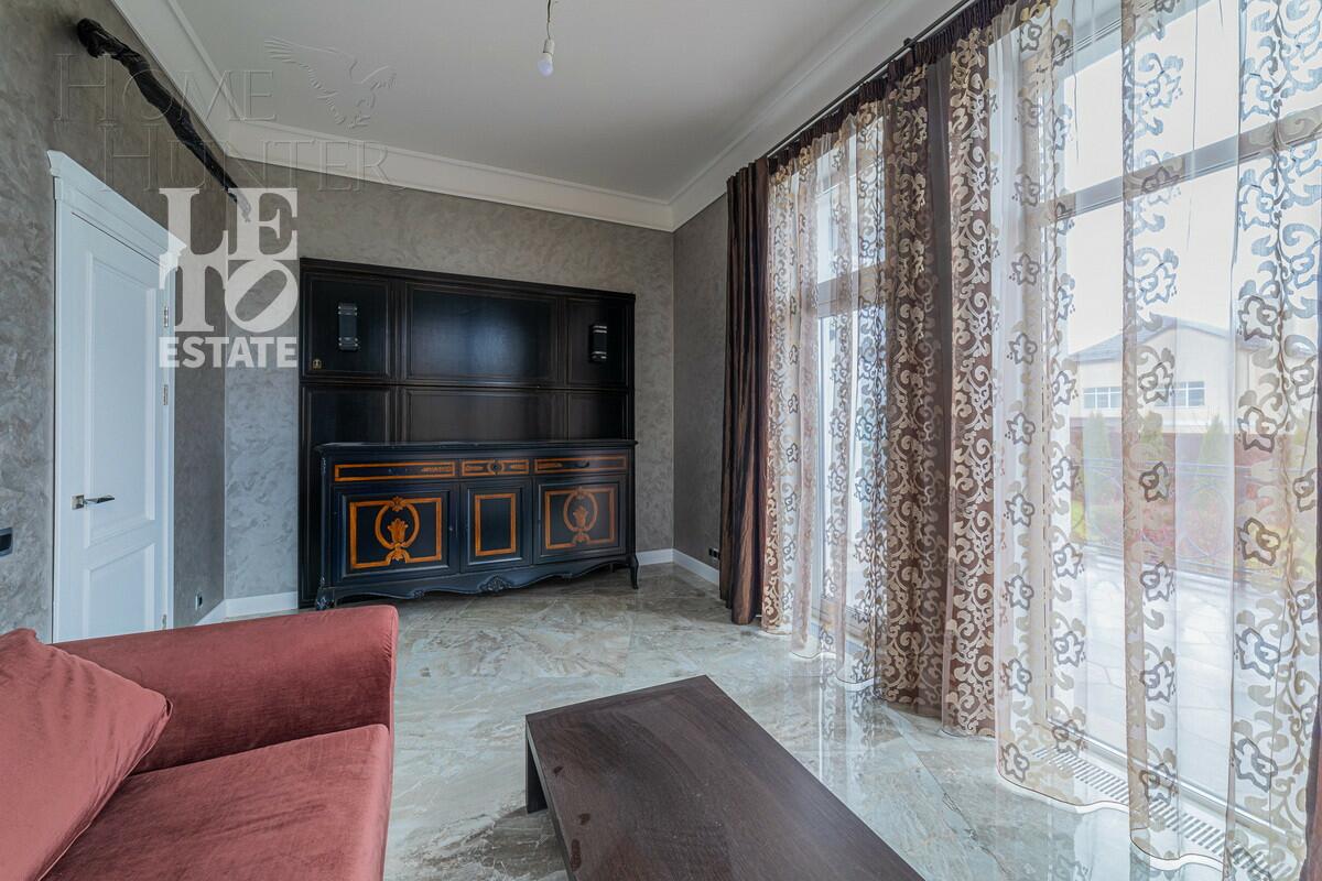 3-этажный коттедж 350 м² с отделкой