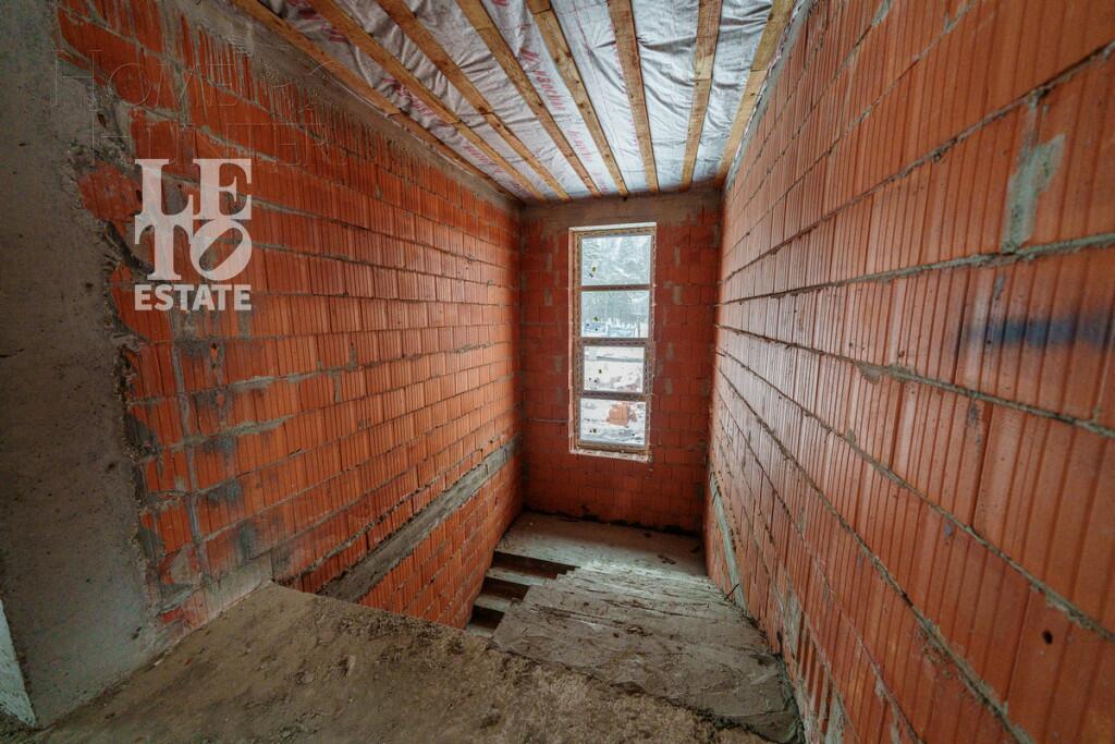 2-этажный коттедж 305 м² без отделки