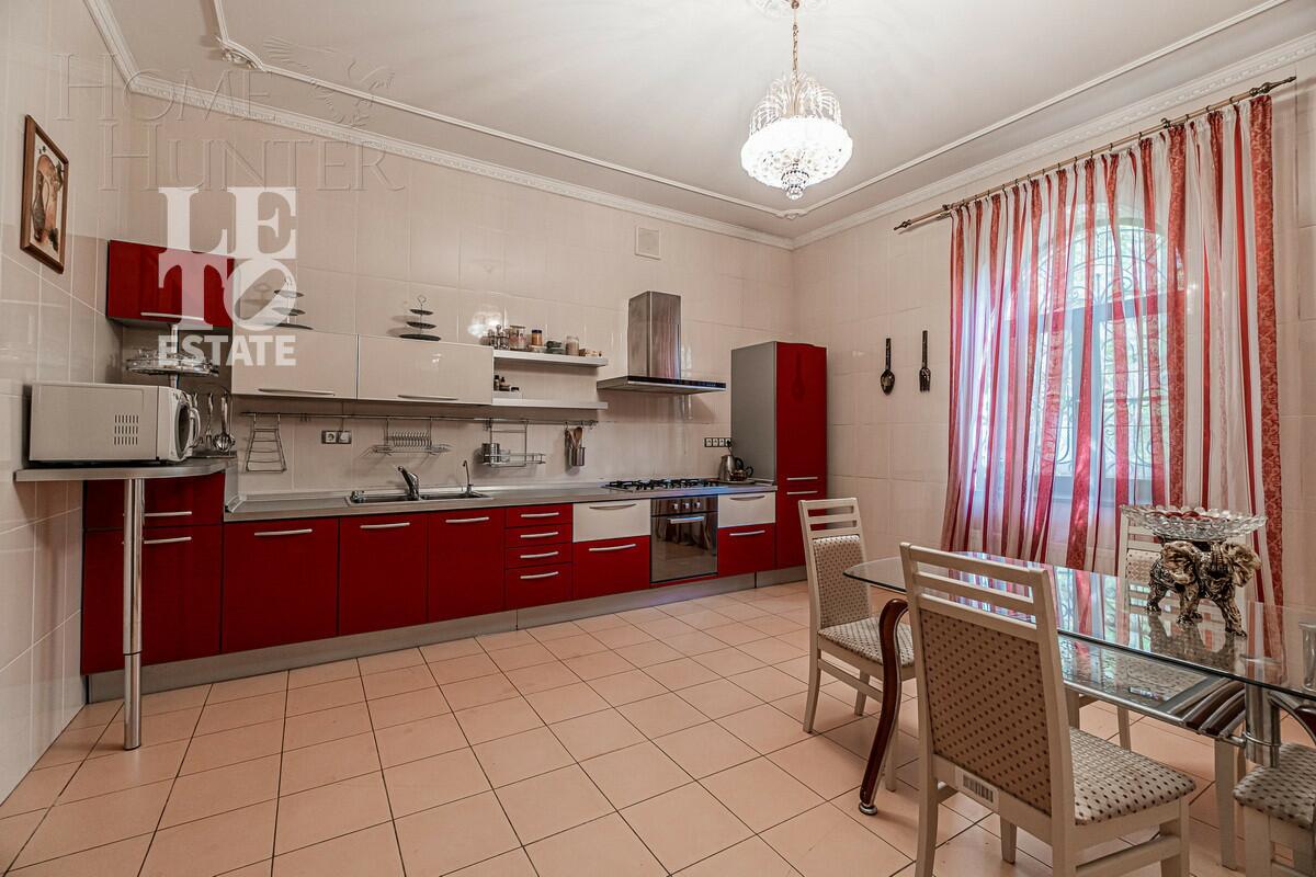 2-этажный коттедж 699.6 м² с отделкой