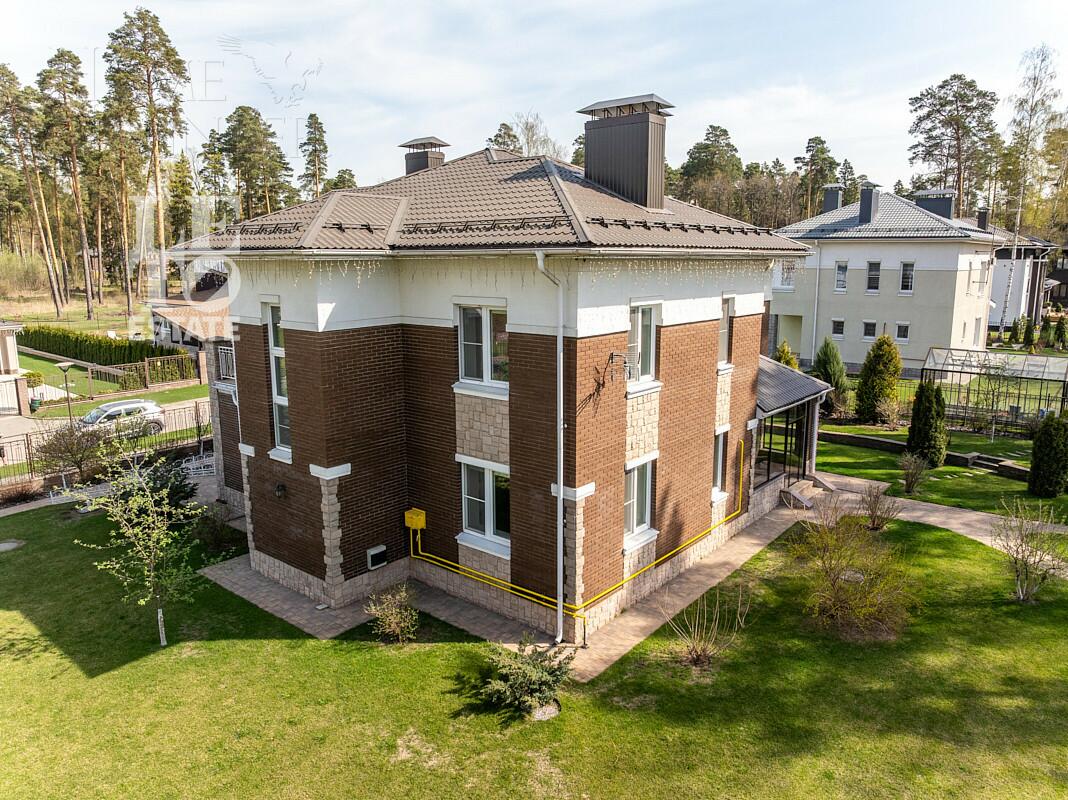 2-этажный коттедж 214 м² с отделкой