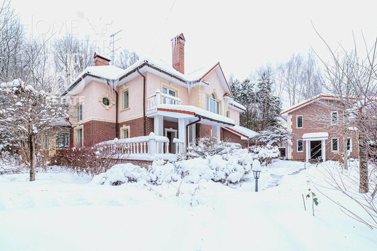 3-этажный коттедж 742 м² с отделкой