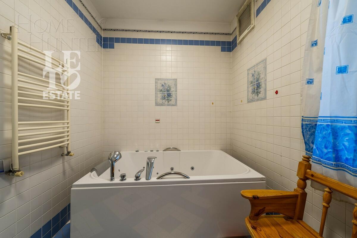 2-этажный коттедж 675.8 м² с отделкой