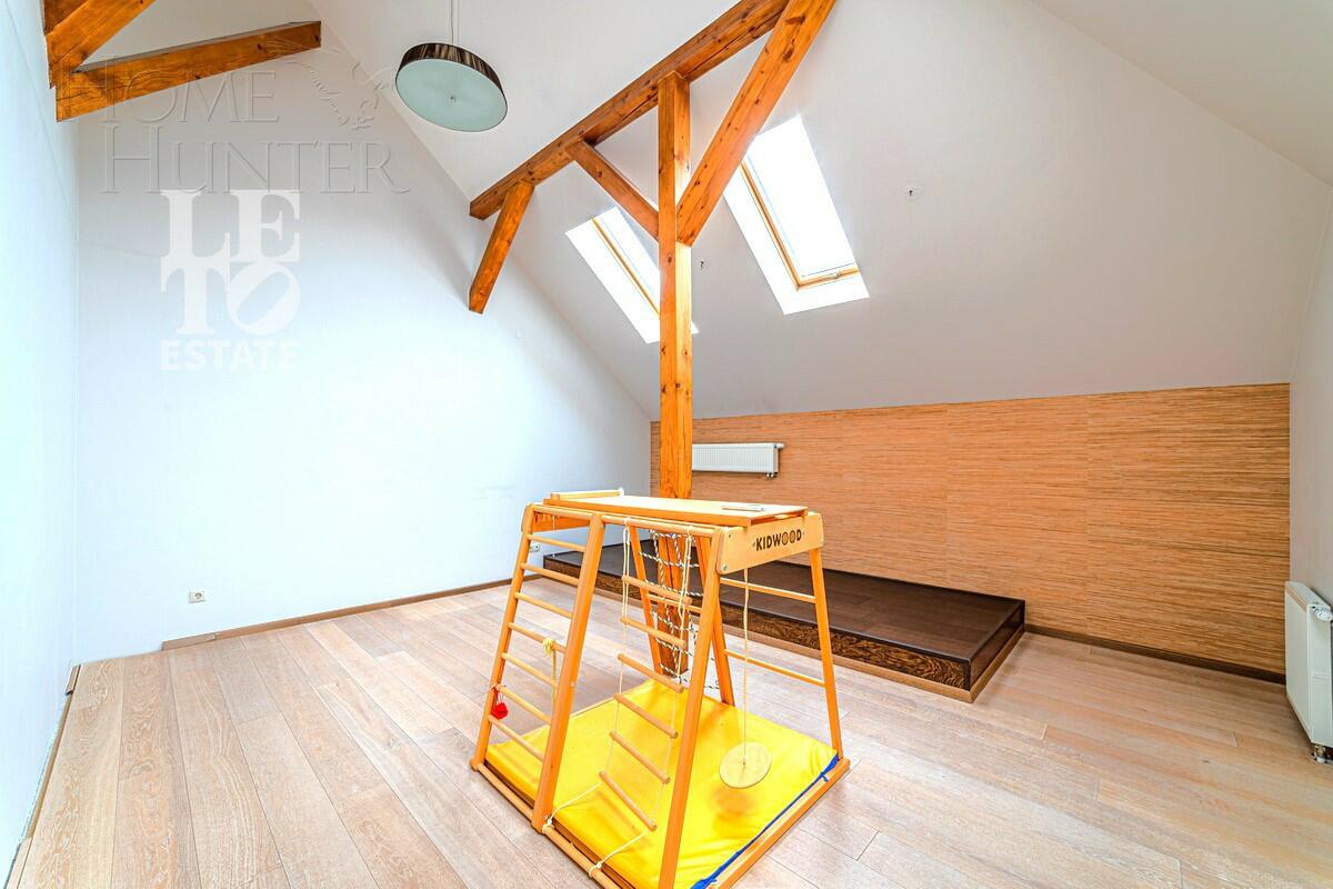 3-этажный коттедж 742 м² с отделкой