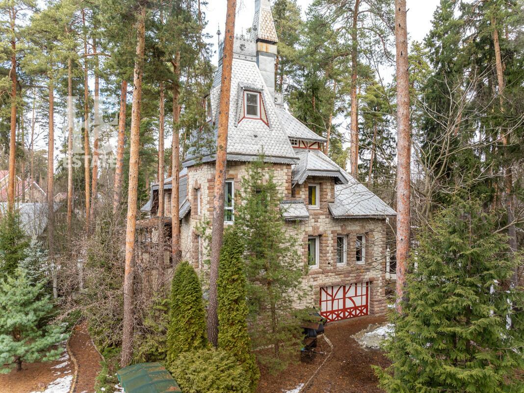 3-этажный коттедж 505 м² с отделкой