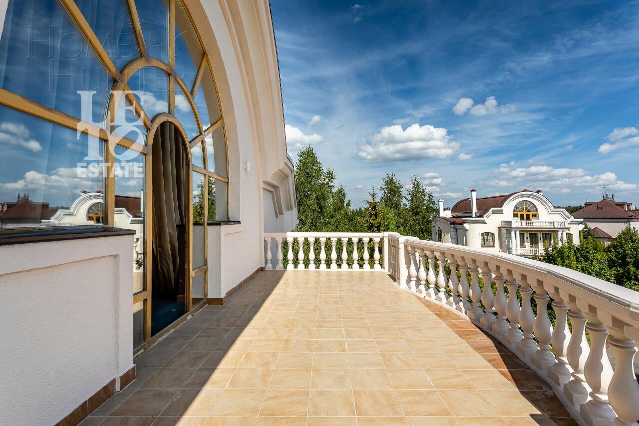 3-этажный коттедж 750 м² с отделкой