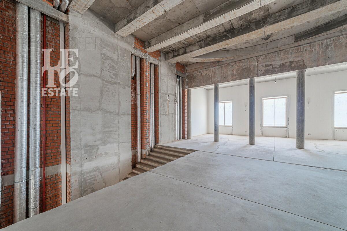 3-этажный коттедж 4 000 м² с отделкой