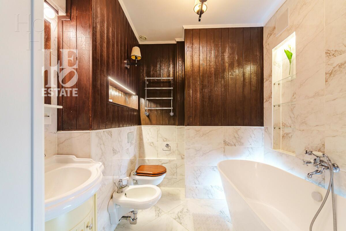 3-этажный коттедж 500 м² с отделкой