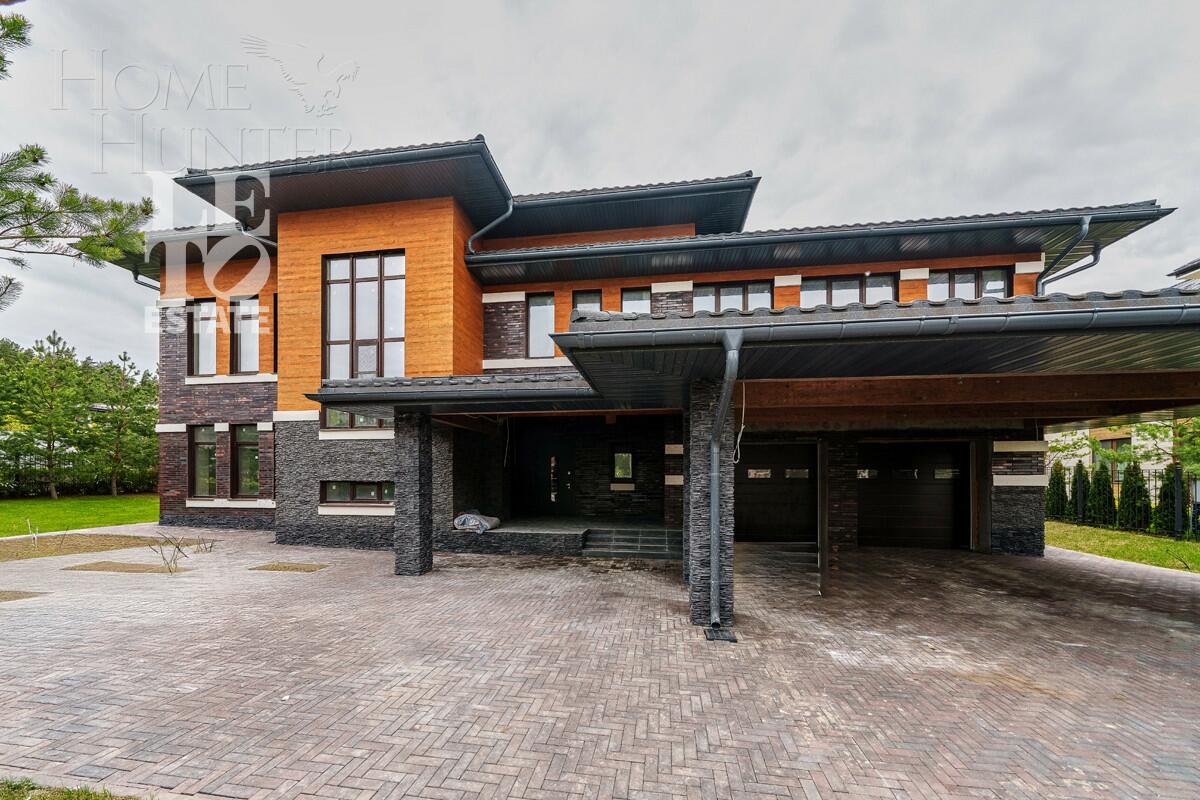 2-этажный коттедж 703 м² без отделки