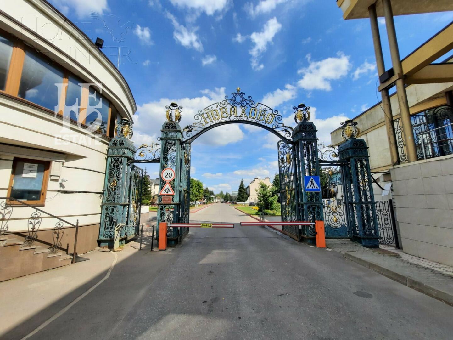 3-этажный коттедж 750 м² с отделкой