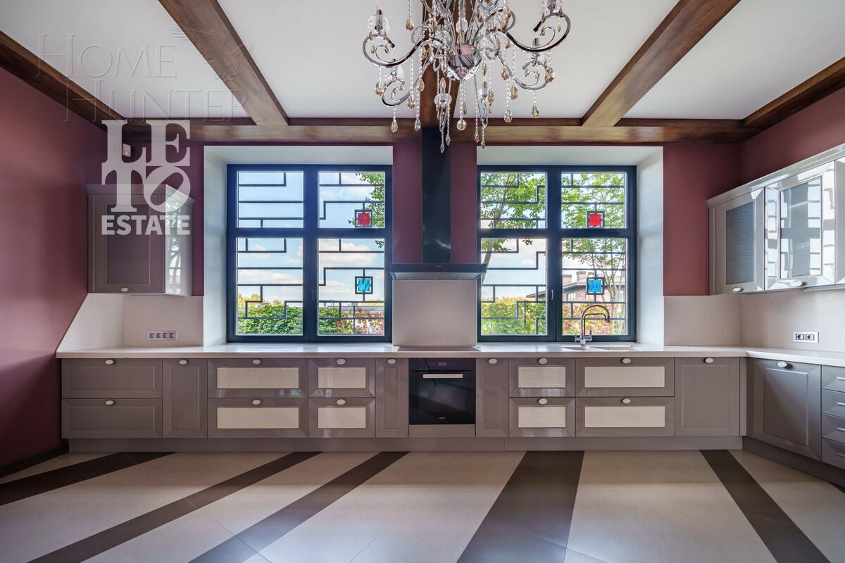 2-этажный коттедж 745 м² с отделкой