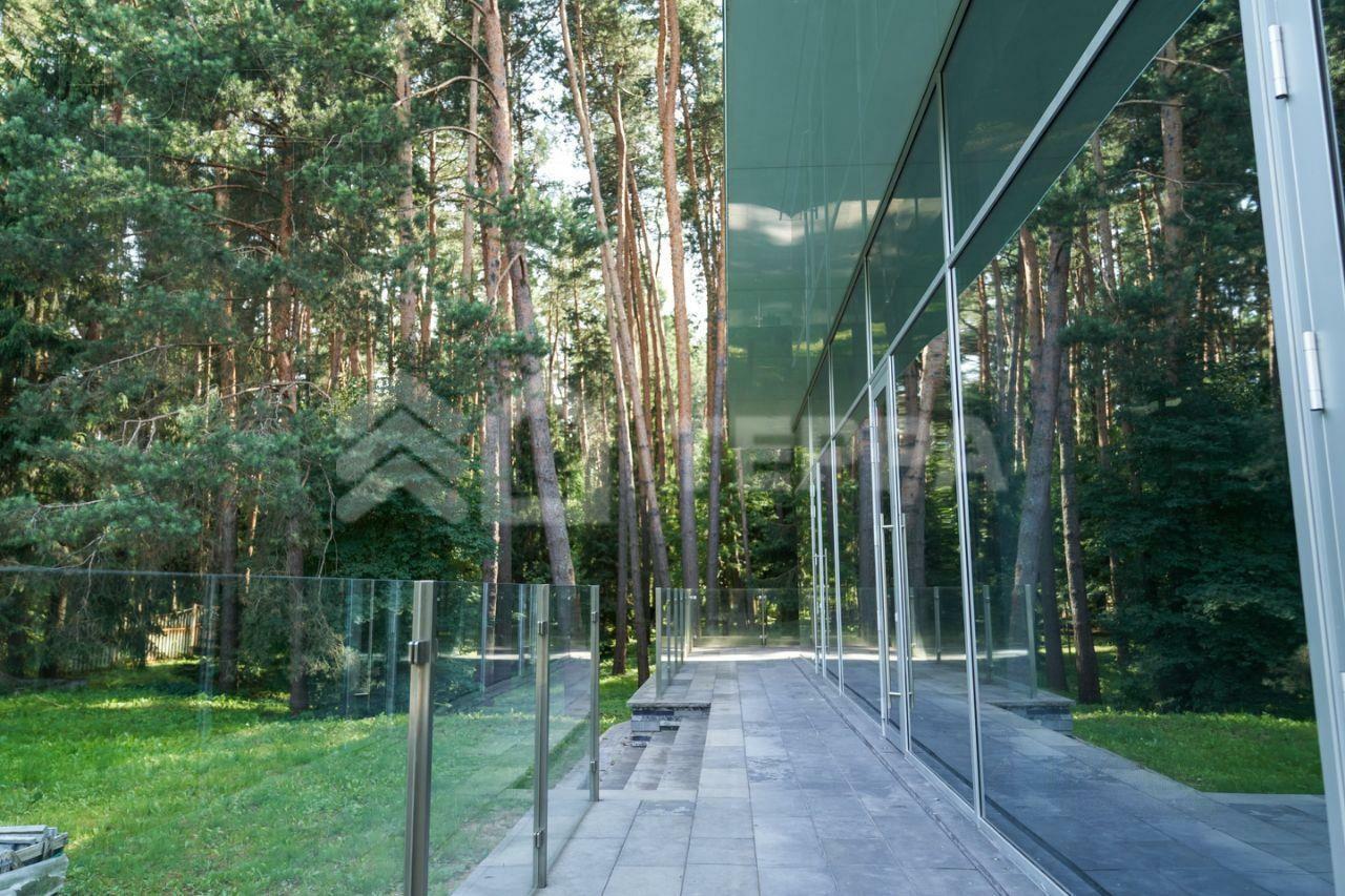 3-этажный коттедж 1 546 м² без отделки