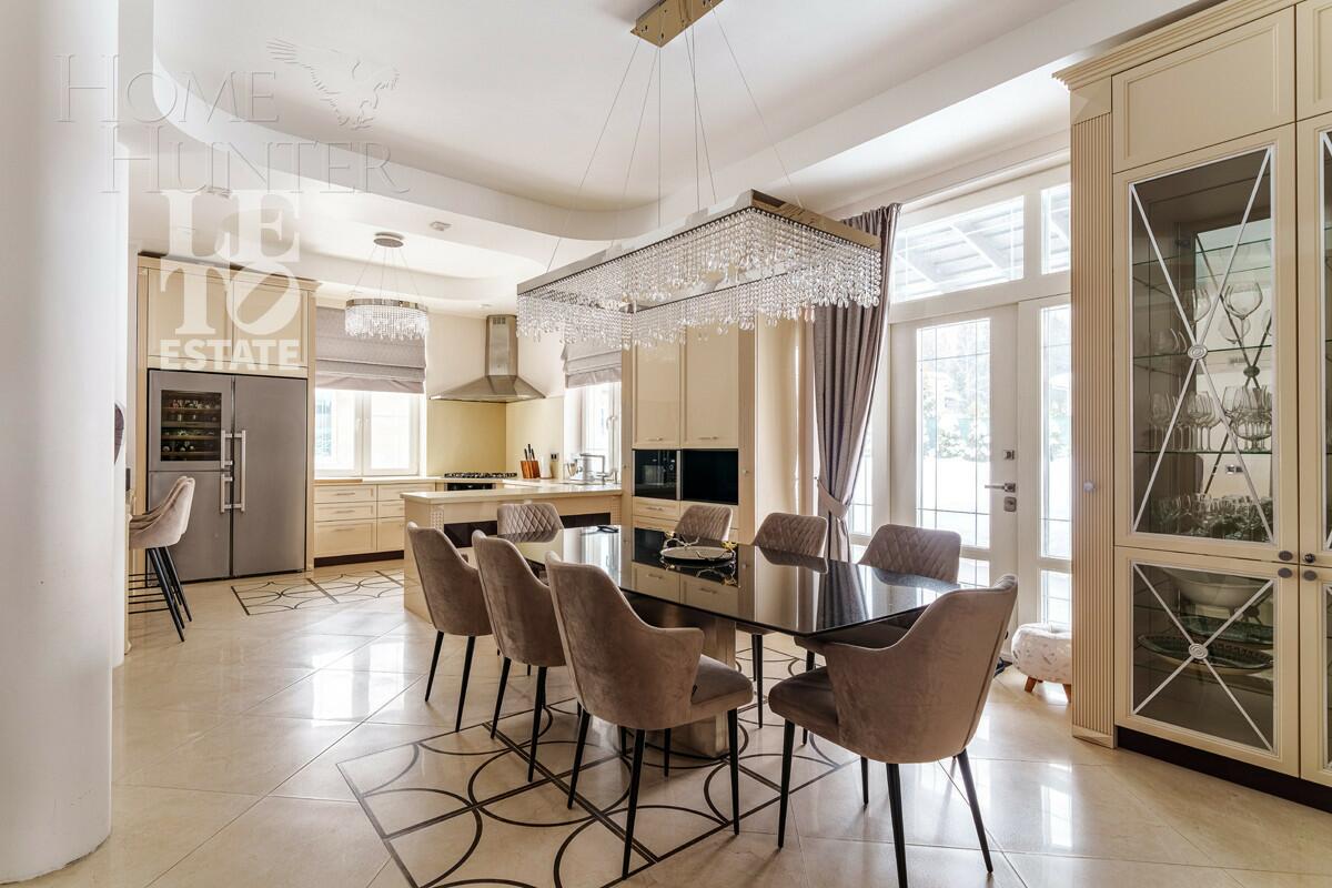 2-этажный коттедж 528.9 м² с отделкой