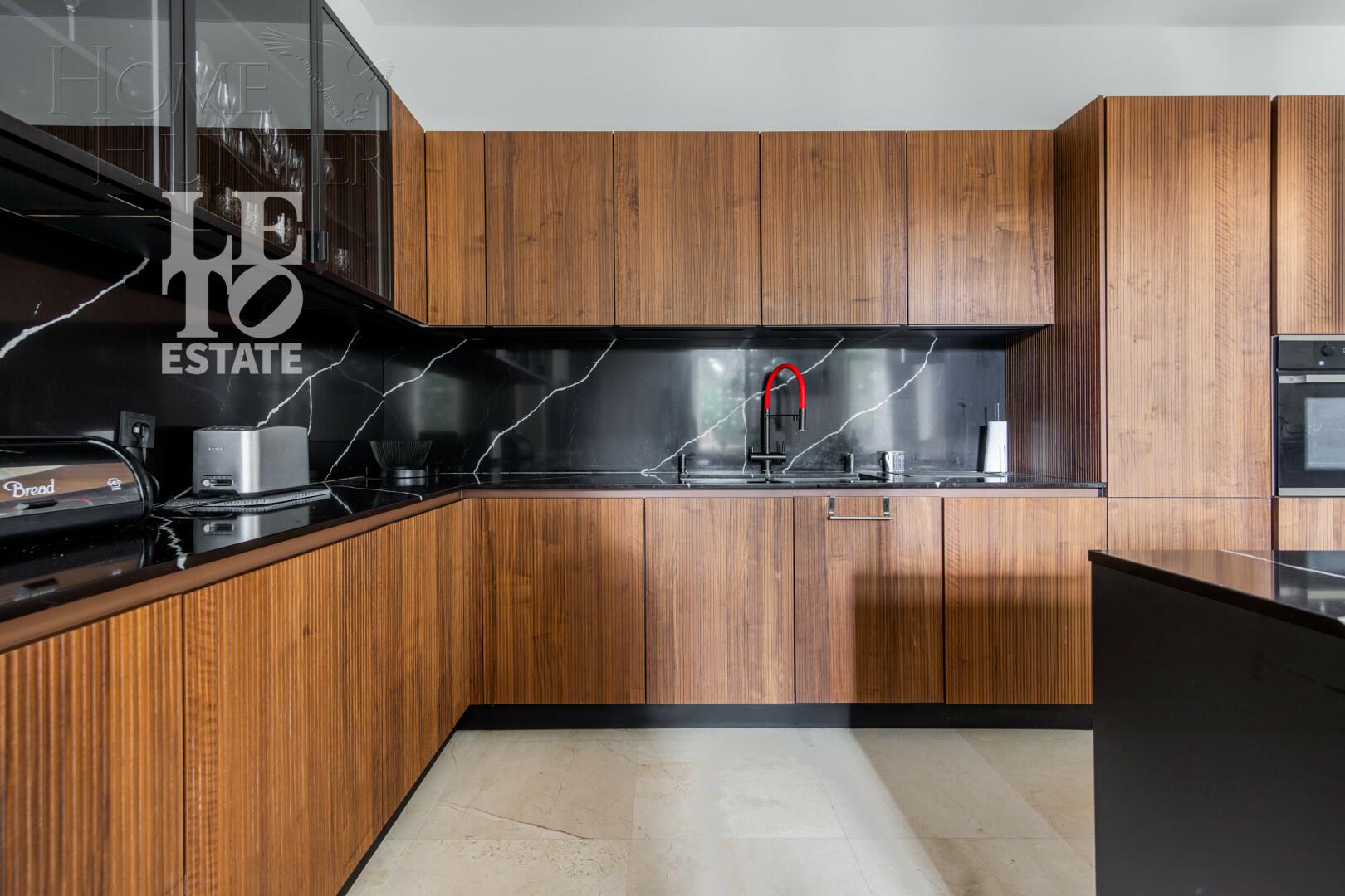 2-этажный коттедж 810 м² с отделкой