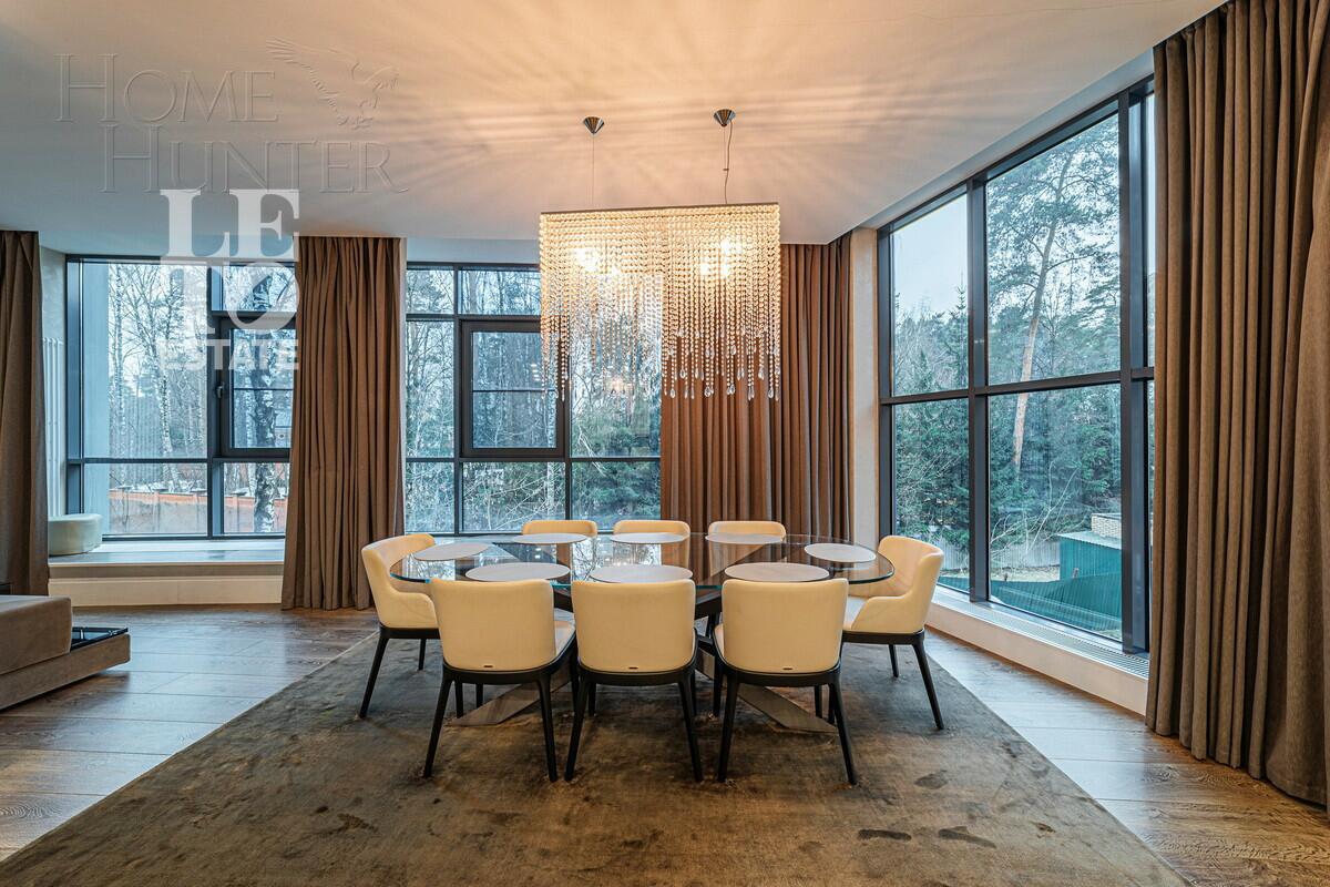 3-КОМН. КВАРТИРА С ОТДЕЛКОЙ 220 М² НА 2 ЭТАЖЕ