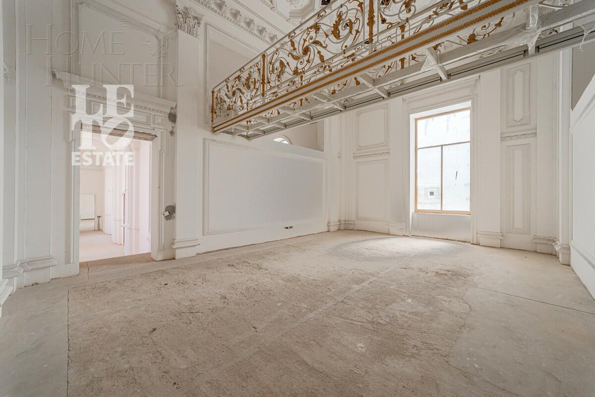 3-этажный коттедж 4 000 м² с отделкой