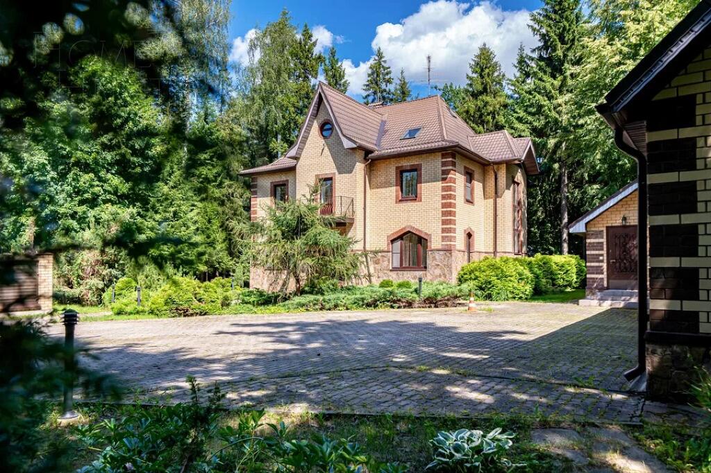 2-этажный коттедж 342 м² с отделкой