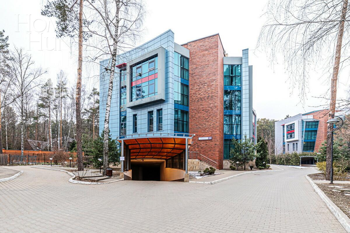 3-КОМН. КВАРТИРА С ОТДЕЛКОЙ 220 М² НА 2 ЭТАЖЕ