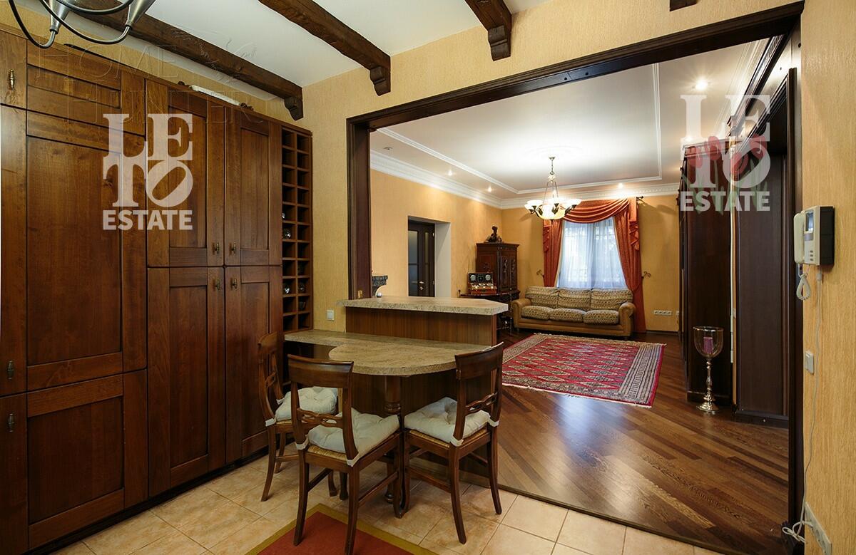 3-этажный коттедж 520 м² с отделкой