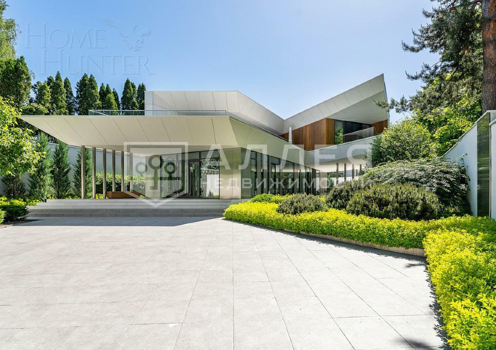 КОТТЕДЖ 620 м² с отделкой