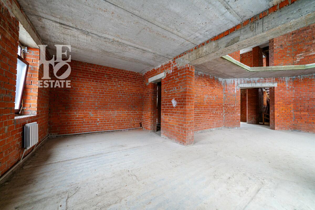 2-этажный коттедж 820 м² без отделки