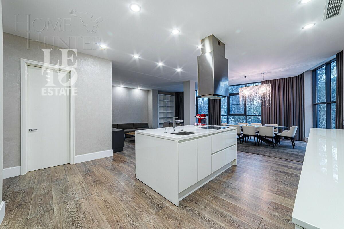 3-КОМН. КВАРТИРА С ОТДЕЛКОЙ 220 М² НА 2 ЭТАЖЕ