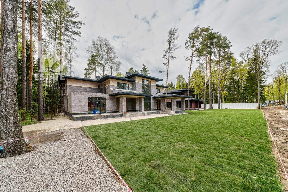 2-этажный коттедж 460 м² без отделки