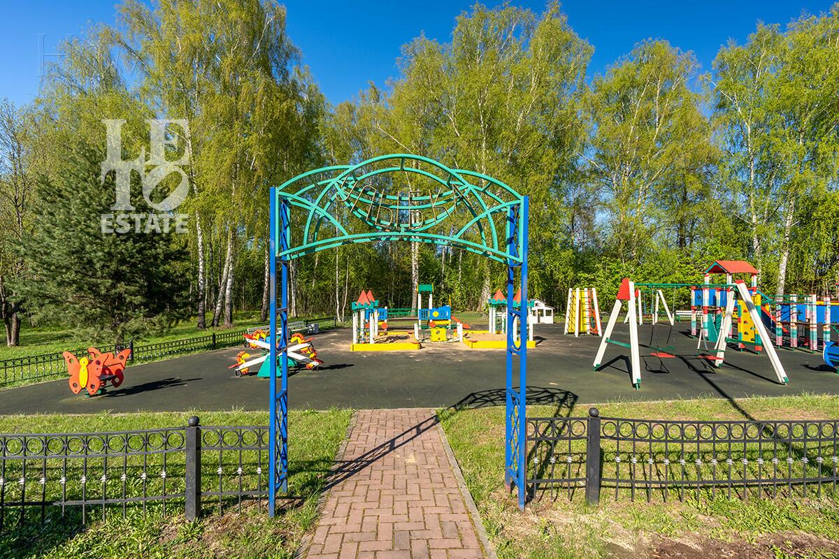 2-этажный коттедж 820 м² без отделки