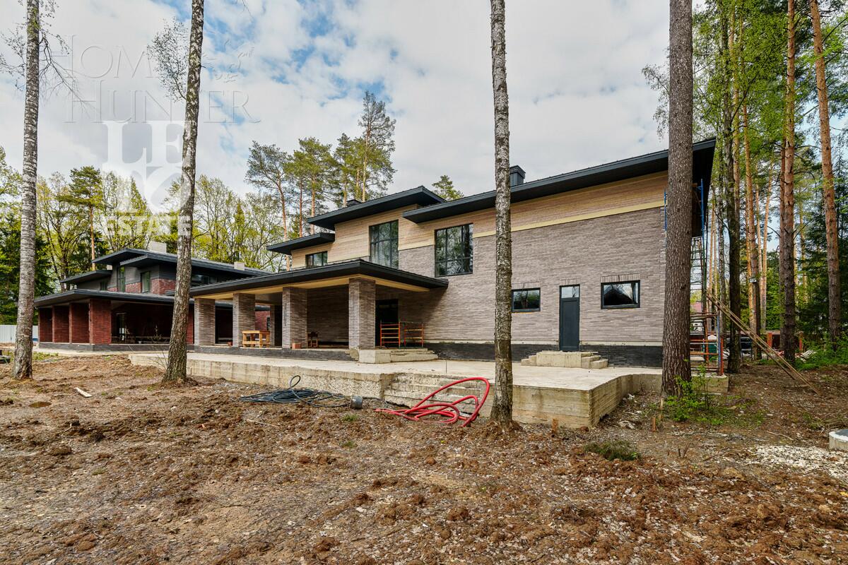 2-этажный коттедж 460 м² без отделки