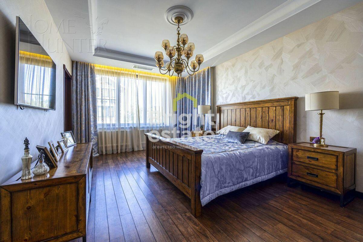 3-этажный таунхаус 270 м² с отделкой