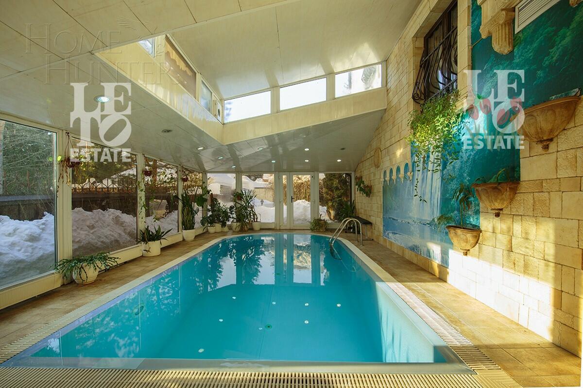 3-этажный коттедж 520 м² с отделкой