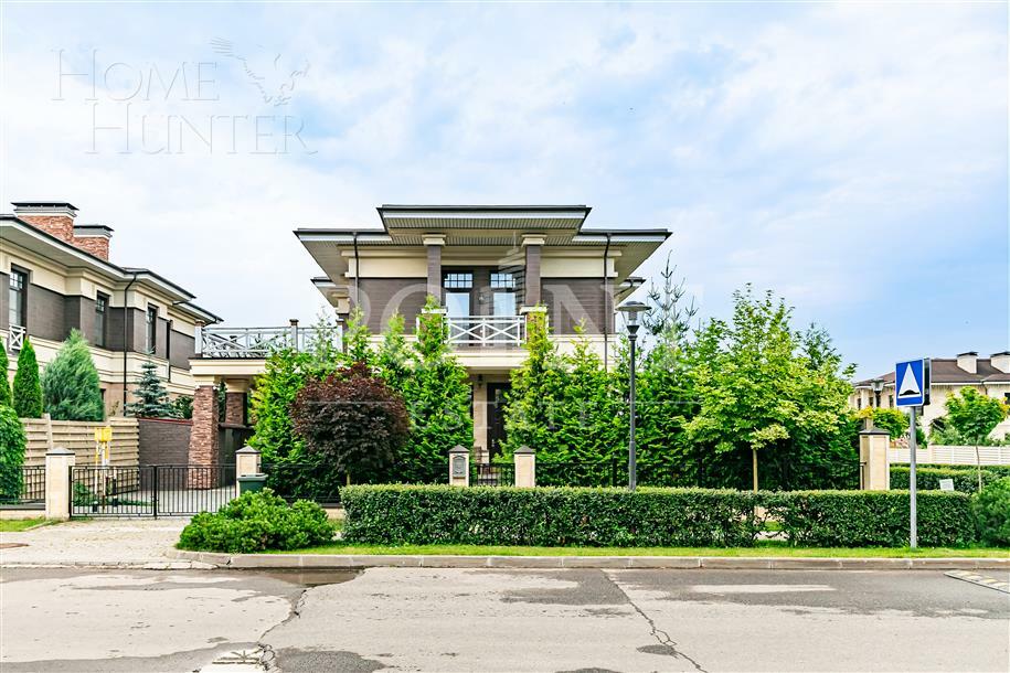 2-этажный коттедж 450 м² с отделкой