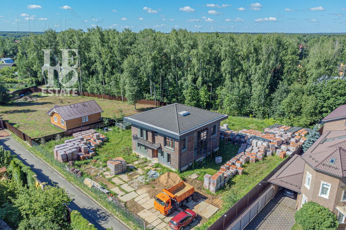 2-этажный коттедж 498 м² без отделки