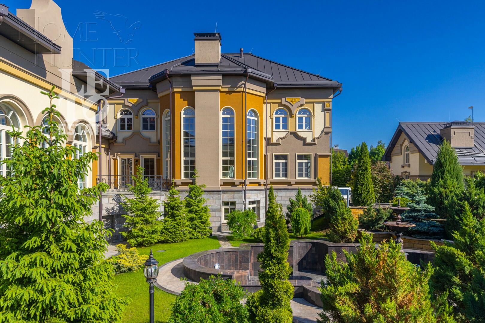 2-этажный коттедж 1 700 м² с отделкой