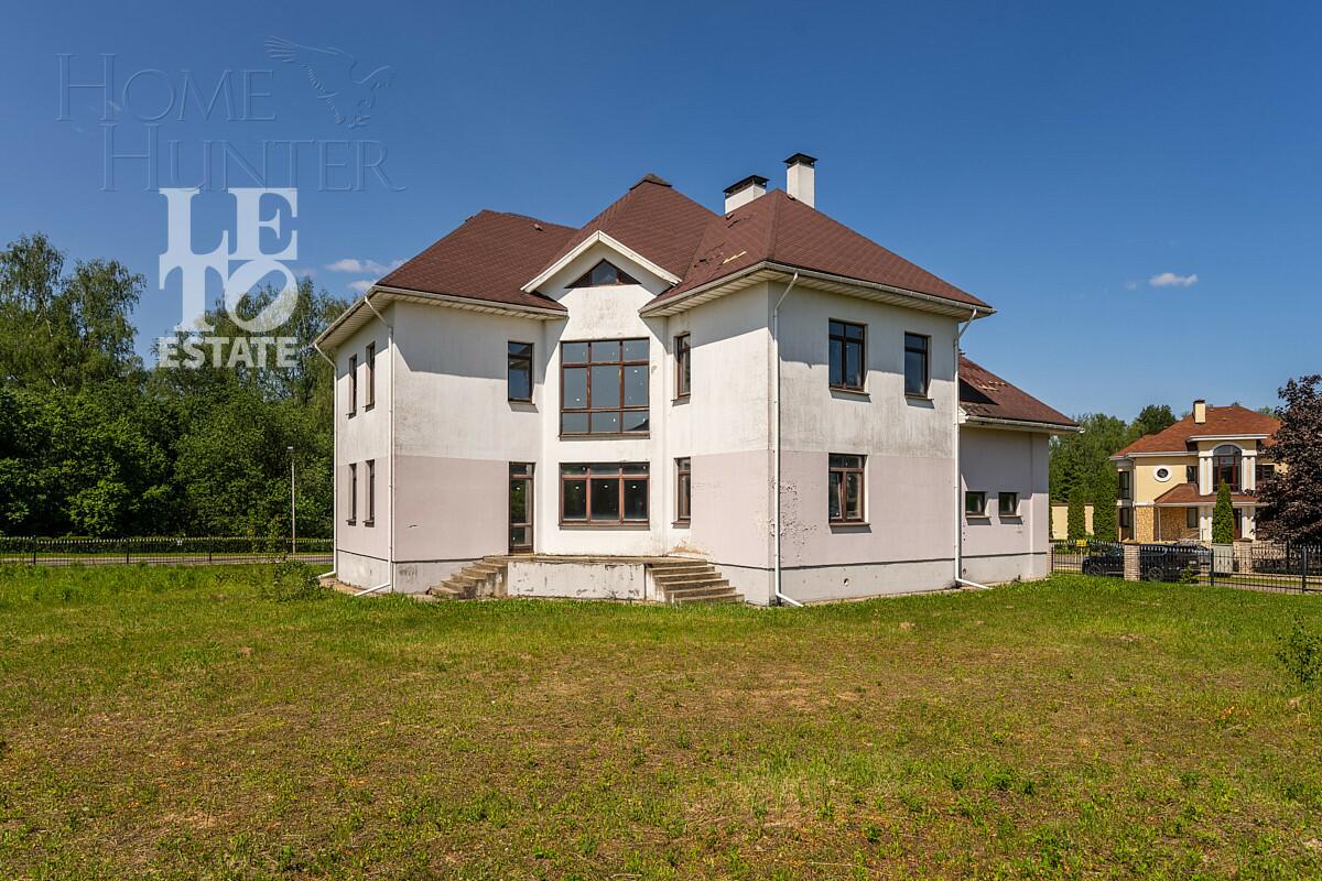 2-этажный коттедж 820 м² без отделки